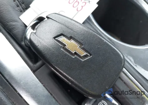 2021 Chevrolet Equinox Awd Lt z USA, uszkodzony, nr VIN 3GNAXUEV8MS103765